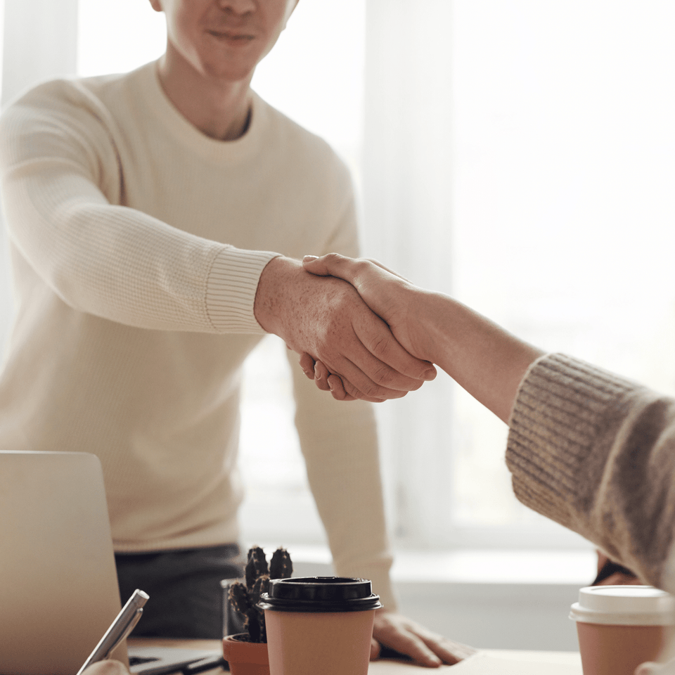 Über 50 häufig gestellte Vorstellungsgespräch Fragen und wie du professionell darauf antwortest