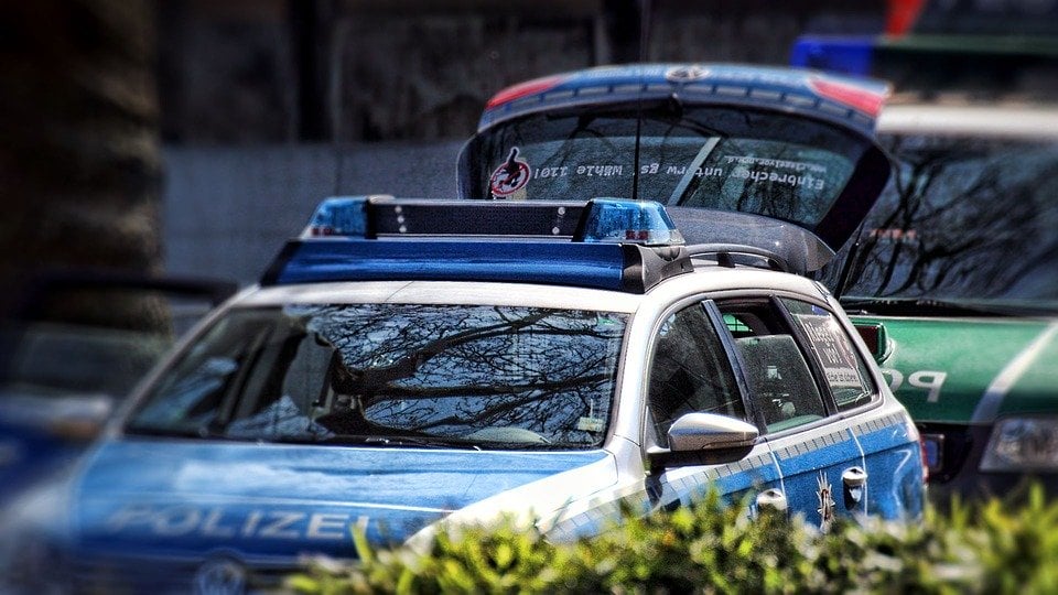 Polizeifahrzeug im Einsatz