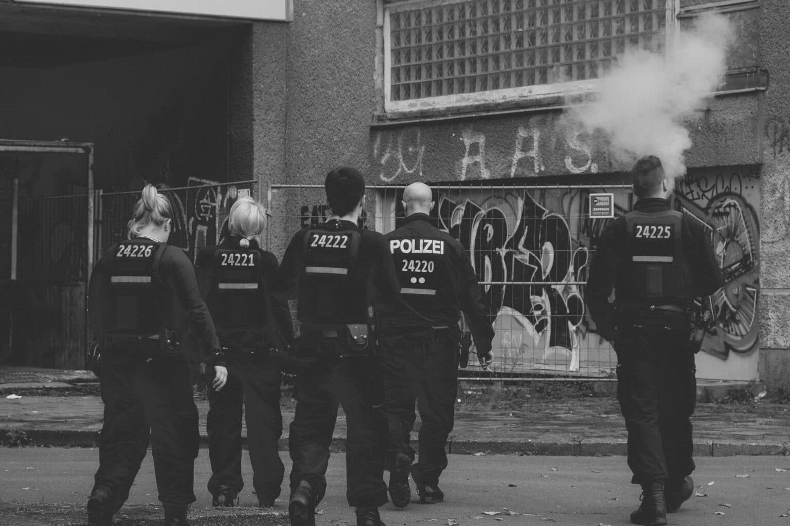 Aufstiegschancen bei der Polizei Überblick über Laufbahnen & Karriere