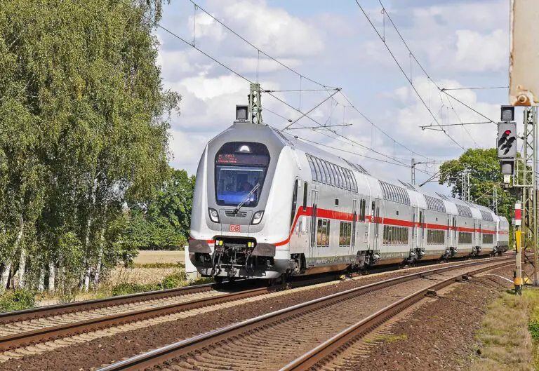 Zugbegleiter bei der Deutschen Bahn