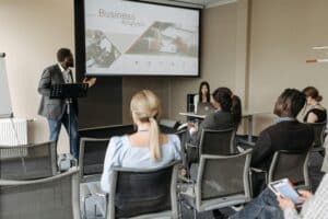 Case Studies im Assessment Center – alles, was du wissen musst 3 Case Studies im Assessment Center