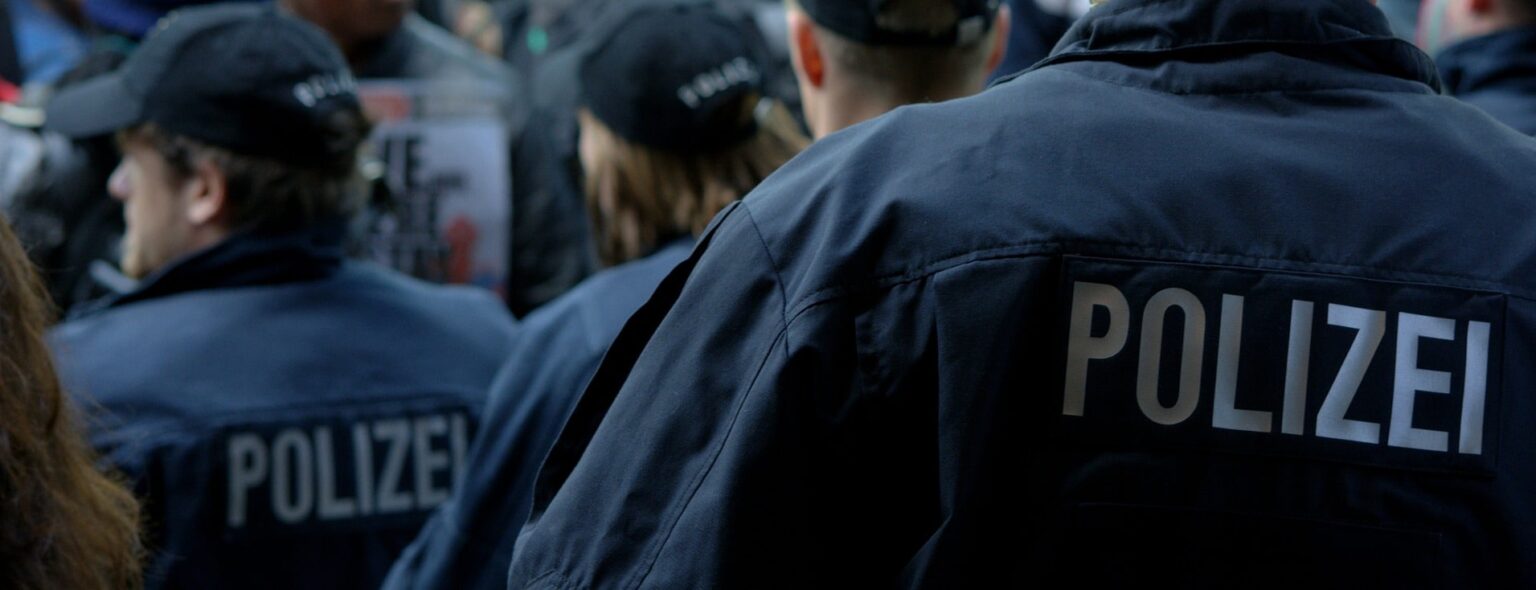 Bewerbung Bei Der Polizei Niedersachsen testhelden.com
